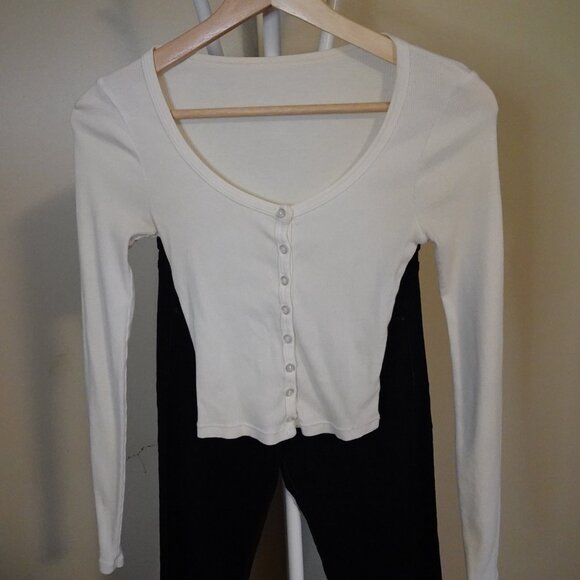 American Apparel Baby Rib White Long Sleeve Buttons in XS - Picture 2 of 4